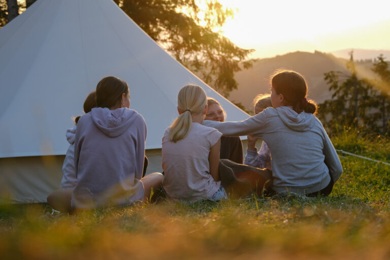 Sonnenuntergang beim Zelten